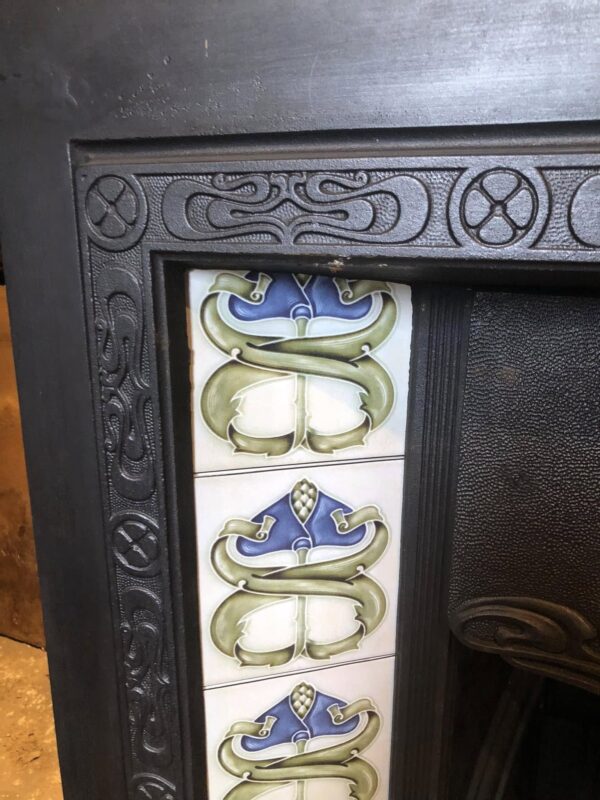 Antique Art Nouveau cast iron fireplace insert - Image 4