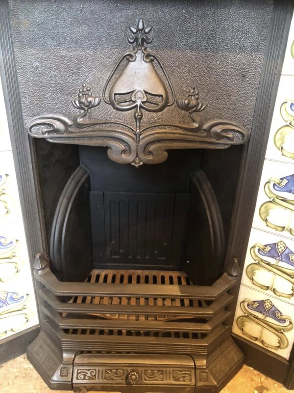 Antique Art Nouveau cast iron fireplace insert - Image 7