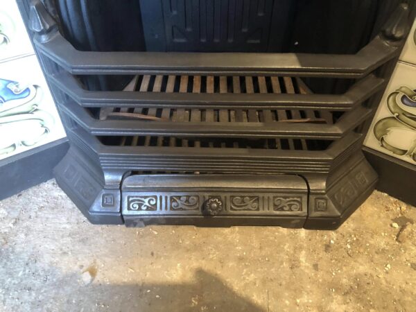 Antique Art Nouveau cast iron fireplace insert - Image 8