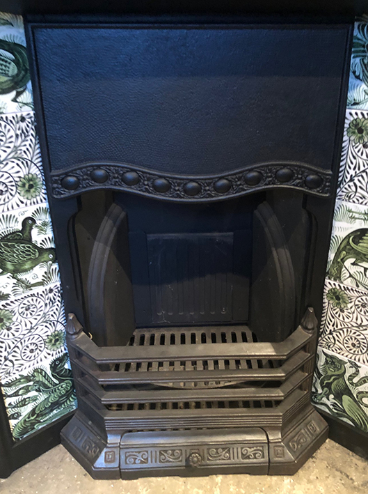 Antique Victorian Arts and Crafts Tiled Cast Iron Fireplace Insert ref i810 - Image 7